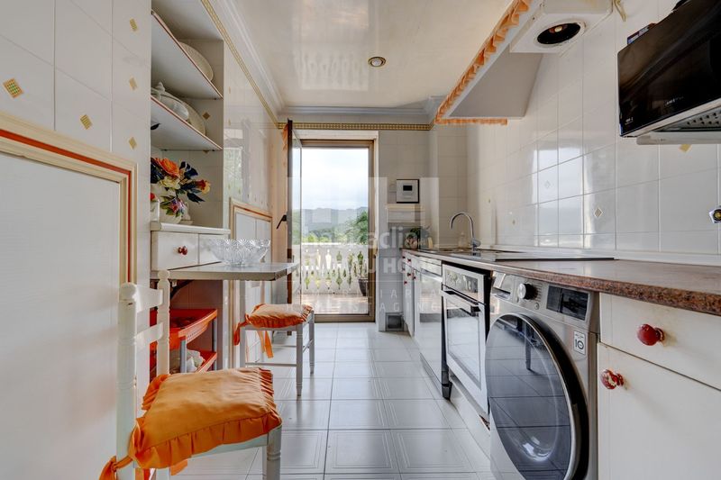 Foto e603a41a-ca88-4434-8660-9b4935aac4c0. Dúplex amb calefacció aparcament piscina a Centro - Mendibil - Santiago Irun