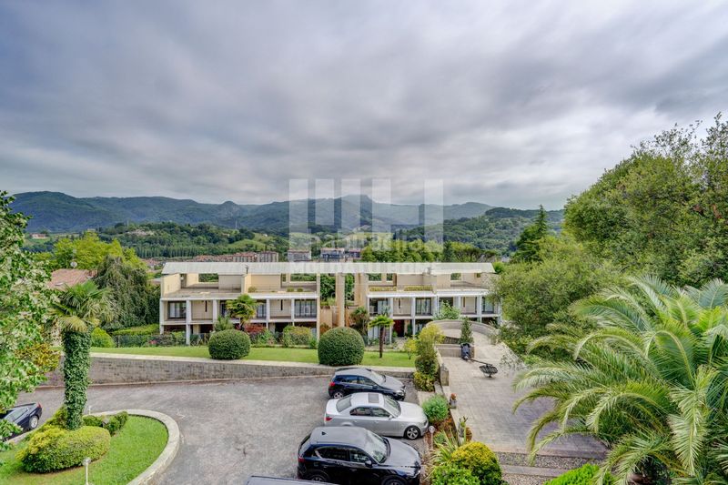 Foto eed0da28-4170-4422-8278-d8fb00643ada. Dúplex amb calefacció aparcament piscina a Centro - Mendibil - Santiago Irun