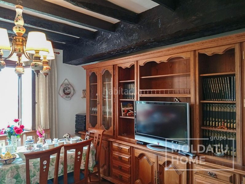 Foto 7007a630-79af-4683-b71d-5e3a1c675ffc. Casa amb calefacció aparcament a Centro - Mendibil - Santiago Irun