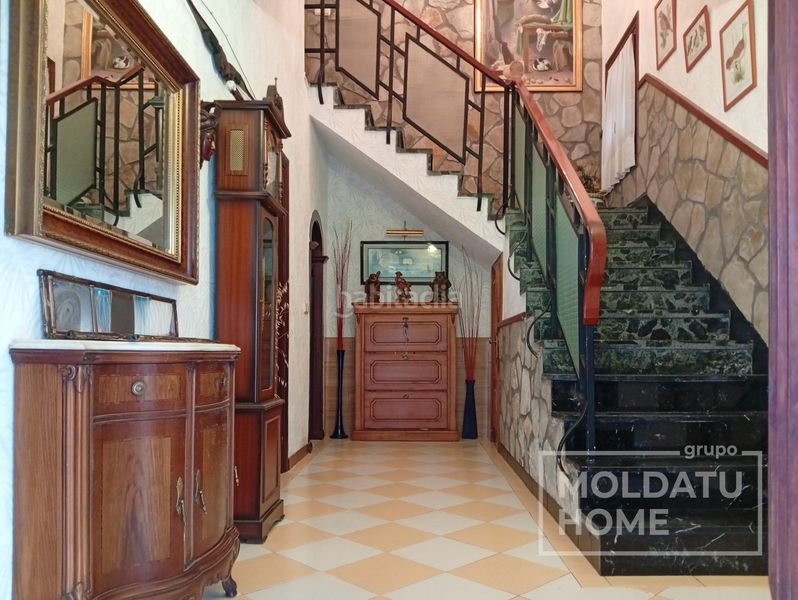 Foto dff032e2-3f6b-47bf-9b60-45728810465b. Casa amb calefacció aparcament a Centro - Mendibil - Santiago Irun