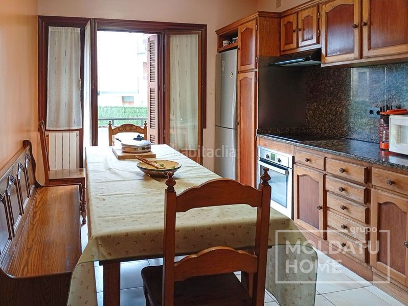 Foto e50caa11-421a-4fe2-b06a-e5d6a1b86851. Casa amb calefacció aparcament a Centro - Mendibil - Santiago Irun