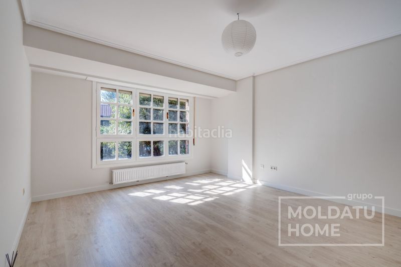 Foto c9c8e1dd-5bbf-4105-960c-2d66df0253a3. Piso  exterior en etxadi en Aiete Donostia - San Sebastián