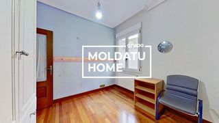 Pis  Avda madariaga. Piso en deusto
