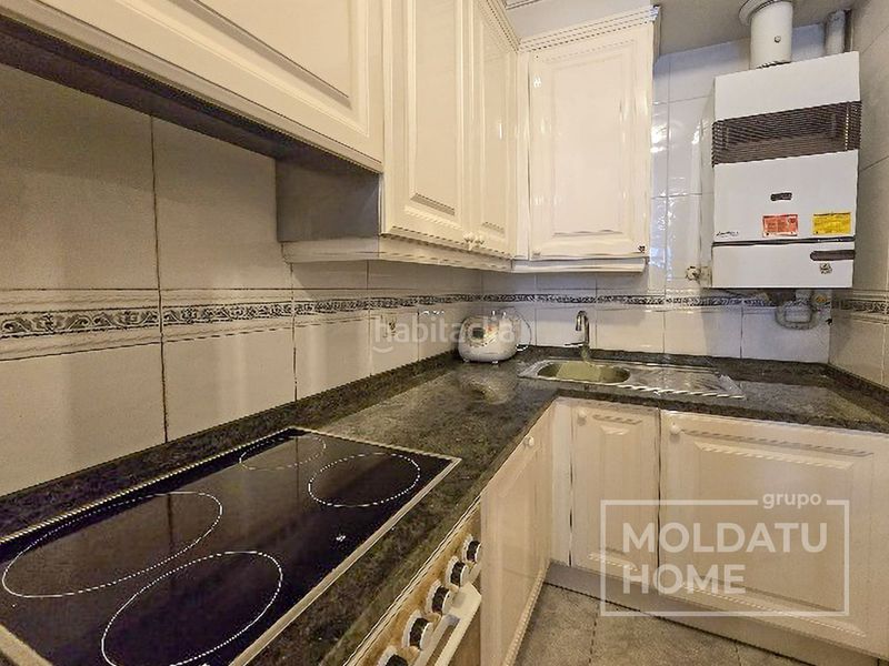 Foto 8e928c6c-19a6-4e81-8f1d-db45216f55ad. Apartamento piso en venta con vistas a la concha en Donostia - San Sebastián
