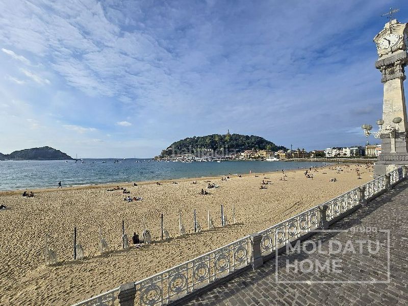 Foto f1ac74a0-5ac7-4713-8a20-27ed7b756ad1. Apartamento piso en venta con vistas a la concha en Donostia - San Sebastián