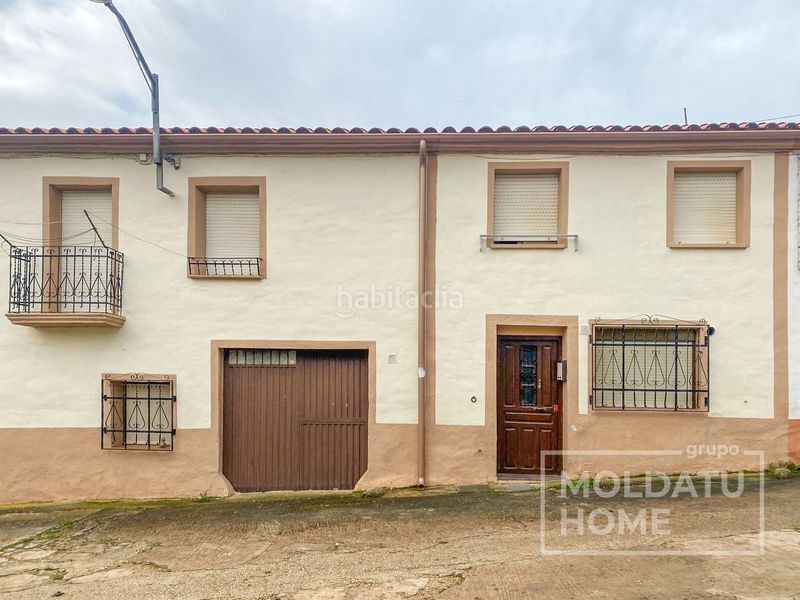 Foto ec3297c3-d249-4386-85bd-cb24c2ef113b. Casa amb calefacció a Desojo