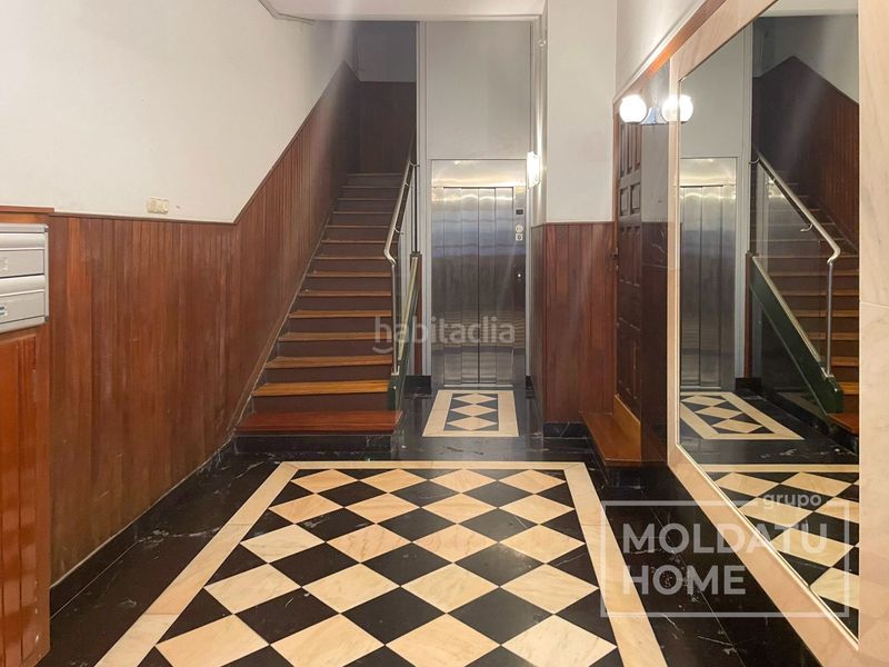 Foto a87257b8-9bcf-47d8-9a53-8408f1b7a56e. Apartamento piso en san sebastián Parte Vieja en Donostia - San Sebastián