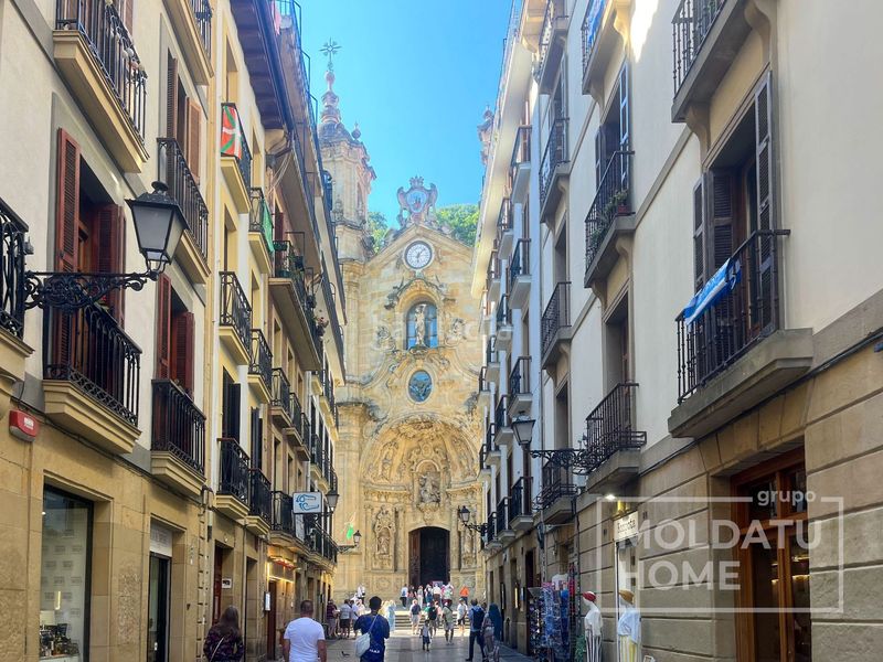 Foto dbf1616f-c9fb-41a1-81a5-c5429a9fe72e. Apartamento piso en san sebastián Parte Vieja en Donostia - San Sebastián