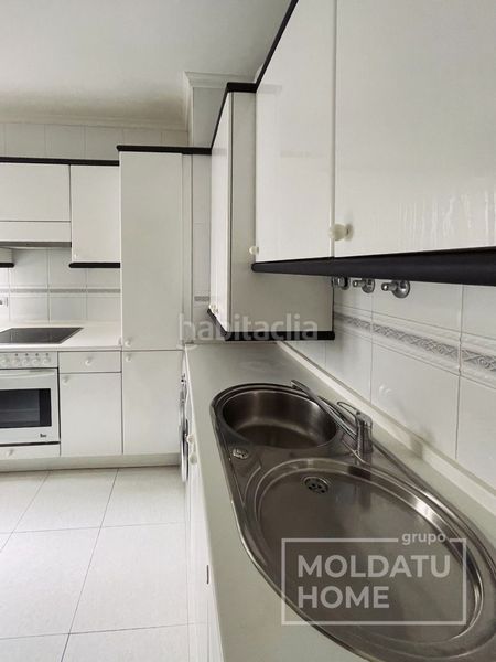 Foto 0b54ee2f-8535-4edd-9ed8-820a5663e6a9. Piso  en Artatza-Pinueta-Pinosolo Leioa
