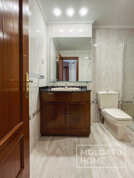 Foto 4348d63a-9c3a-49f6-9ed5-78e69be98b7b. Piso  en Artatza-Pinueta-Pinosolo Leioa