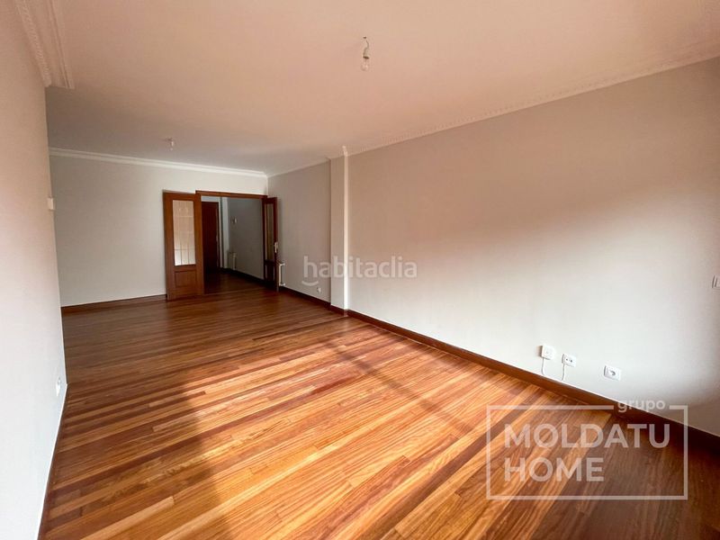 Foto 60384f77-8a6b-42bf-ae1a-3ae1cd55b198. Piso  en Artatza-Pinueta-Pinosolo Leioa