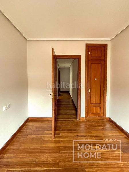 Foto 9d9754b6-0dbf-42ab-a76a-24443984128d. Piso  en Artatza-Pinueta-Pinosolo Leioa