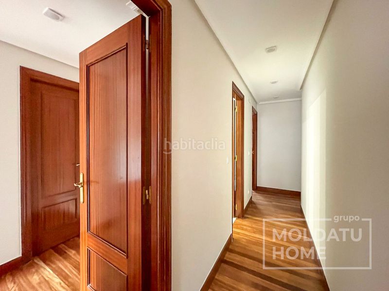 Foto e5a51359-55c0-4711-8f44-d152b8686e28. Piso  en Artatza-Pinueta-Pinosolo Leioa
