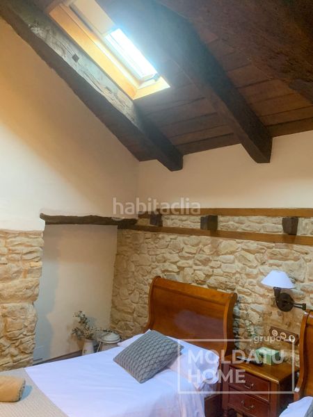 Foto 41bbdfe6-f8d5-4f14-8f39-6aad5e1f1a68. Casa amb calefacció a Leoz