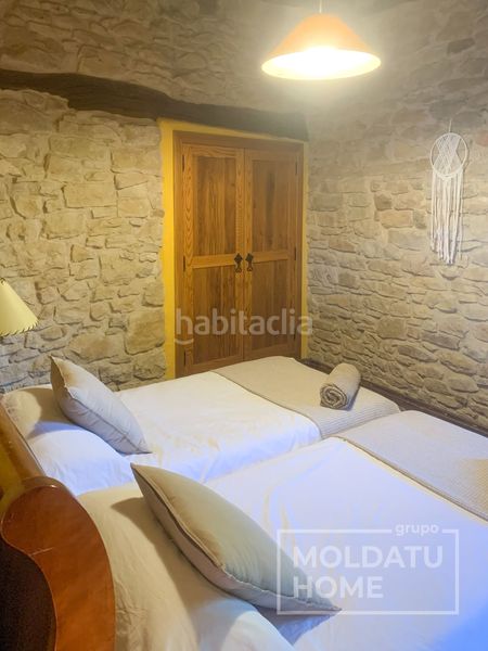 Foto 4539aeeb-d637-4a14-9b9c-646e93a90359. Casa amb calefacció a Leoz