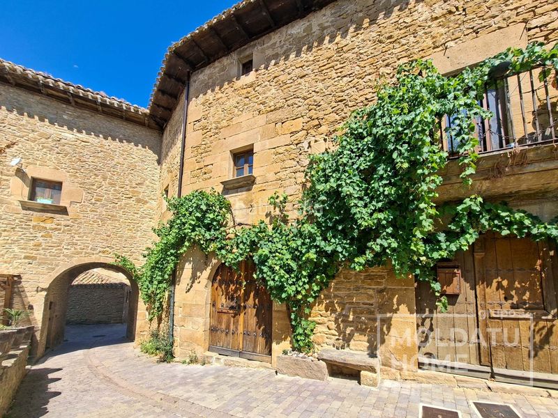 Foto d4eb1bbe-75d0-452e-a83a-416998e03759. Casa amb calefacció a Leoz