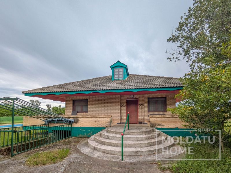 Foto d6ae35dd-83b3-4284-91c5-a693018f3030. Finca rústica a Lodosa