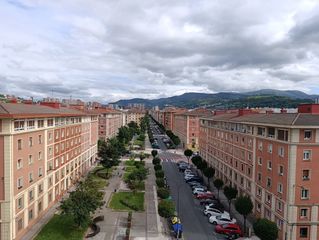 Flat in San Ignacio-Elorrieta. Amplia vivienda de 150 m con impresionantes vistas  en san ignac