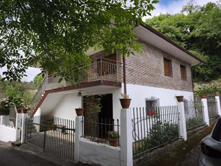 House  La presa. Casa en karrantza