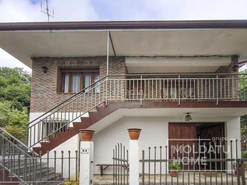 Foto ef3def12-a30b-4bf2-b5c2-453418630e38. Casa amb calefacció a Carranza