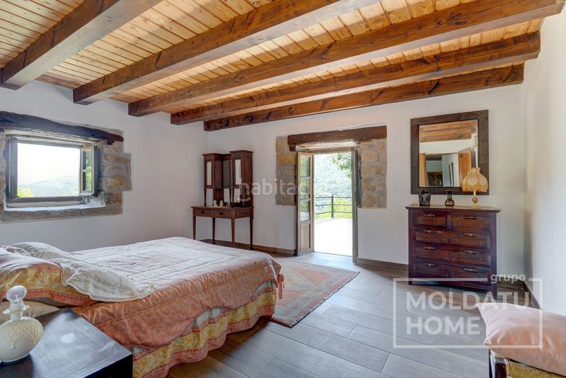 Foto f3a858ae-7d54-47b3-8b70-c850adee30ee. Casa amb calefacció aparcament a Mendaro
