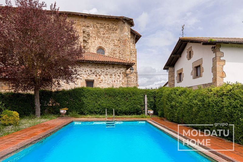 Foto c5331fbf-ee84-4beb-8d0f-d92ece7a4f24. Casa amb calefacció aparcament piscina a Legutiano