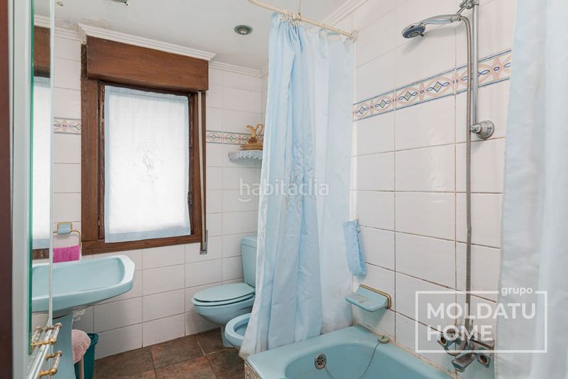Foto f1a8d502-7e34-4778-a739-8a3f8901b6d0. Casa amb calefacció aparcament piscina a Legutiano
