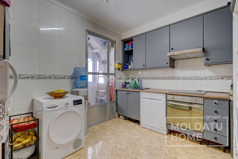 Foto 8baeecf7-6e0e-40ea-8879-cb3c1b07d07d. Etagenwohnung mit heizung in Pinar - Anaka - Belaskoenea Irun