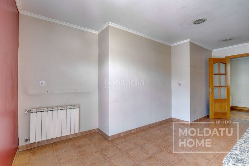 Foto df9d2d25-ca56-4d19-a11e-e1478da6b04d. Pis amb calefacció aparcament a Astigarraga
