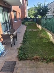 Appartement à Güeñes. Precioso baja con jardin