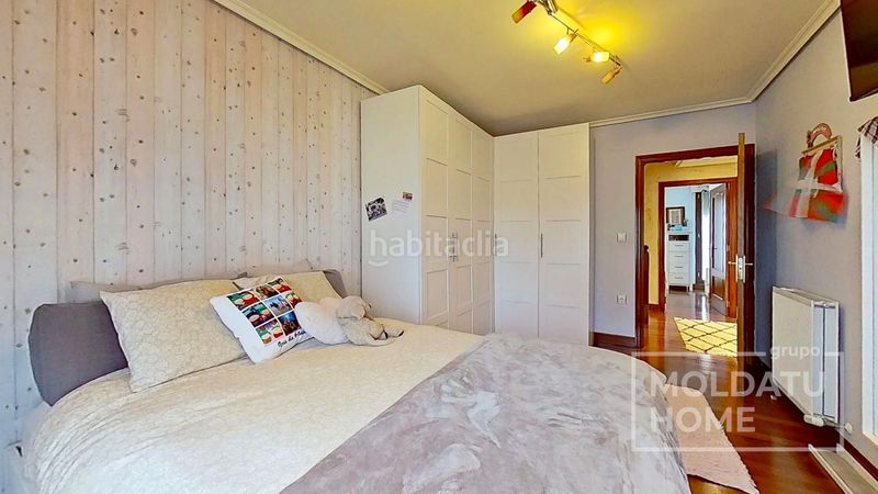Foto 772ea66a-812d-48ca-b954-348a7552ebd8. Casa adossada amb calefacció a Valle de Trápaga - Trapagaran