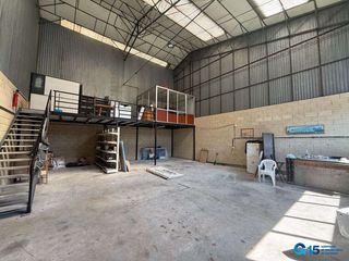 Miete Fabrikhalle in Ama kandida hiribidea 21. Alquiler de pabellón industrial en polígono denak  andoain