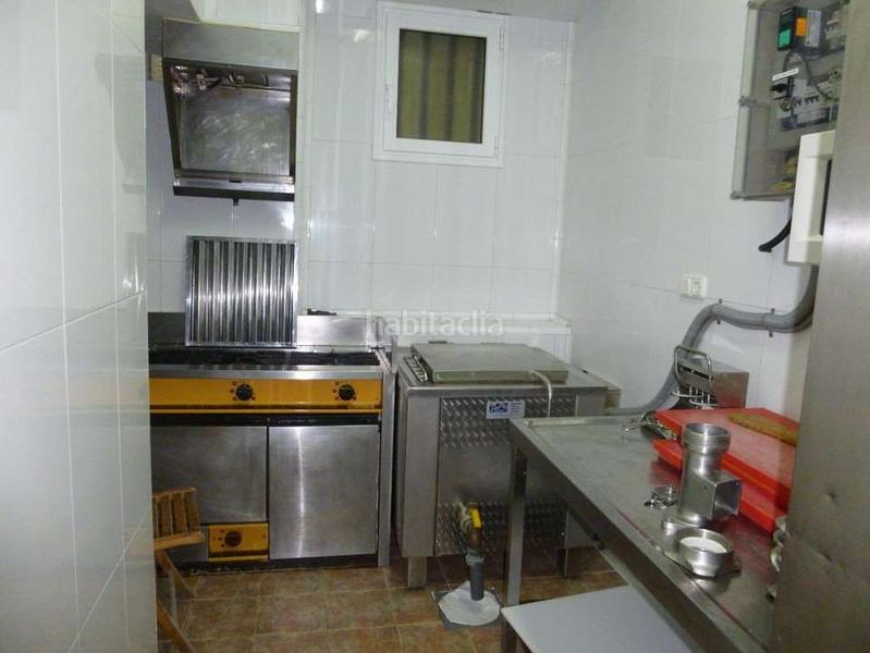 Foto cf80fdf6-a6bf-4c90-ae13-a6ba4a13af0b. Local comercial a Andoain