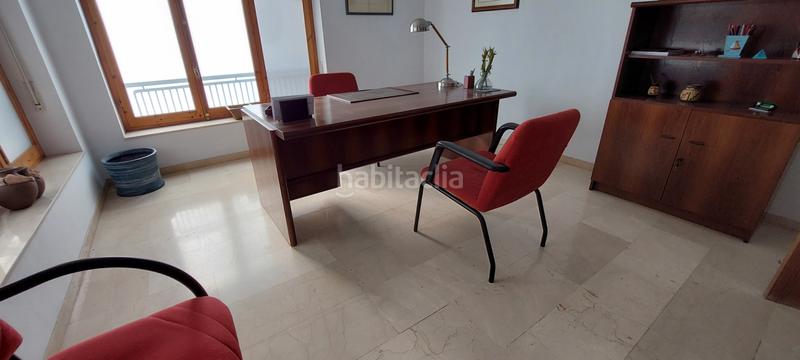 Foto ec3fcfd2-1ce5-4e35-8d79-8eb6bfd3c549. Miete büro in Centro Elche / Elx
