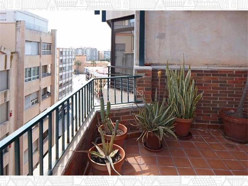 Foto 8f4e6eee-adb0-4ed2-86bd-0b25403994d6. Alquiler ático elche, zona Centro, atico, ascensor, terraza, amueblado, 2 habitacuones, 2 baños, aire acondicionado, armarios empotrados, muy lum en Elche / Elx