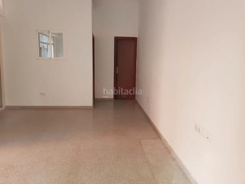 Foto 5fb09ca9-cd7e-4c68-af91-233035a49682. Location local commercial dans Plaza Crevillente - Antiguos Juzgados - El Asilo Elche / Elx