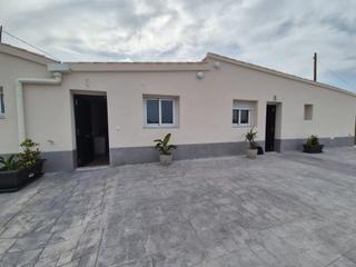 Location Maison à Valverde. Casa de campo dividida en cinco estancias con zonas comunes para