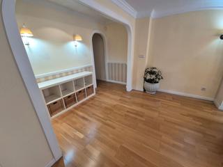 Rent Flat in Reina Victoria - Miguel Hernández. Elche, zona pisos azules, 2º planta  sin ascensor, reformado, am