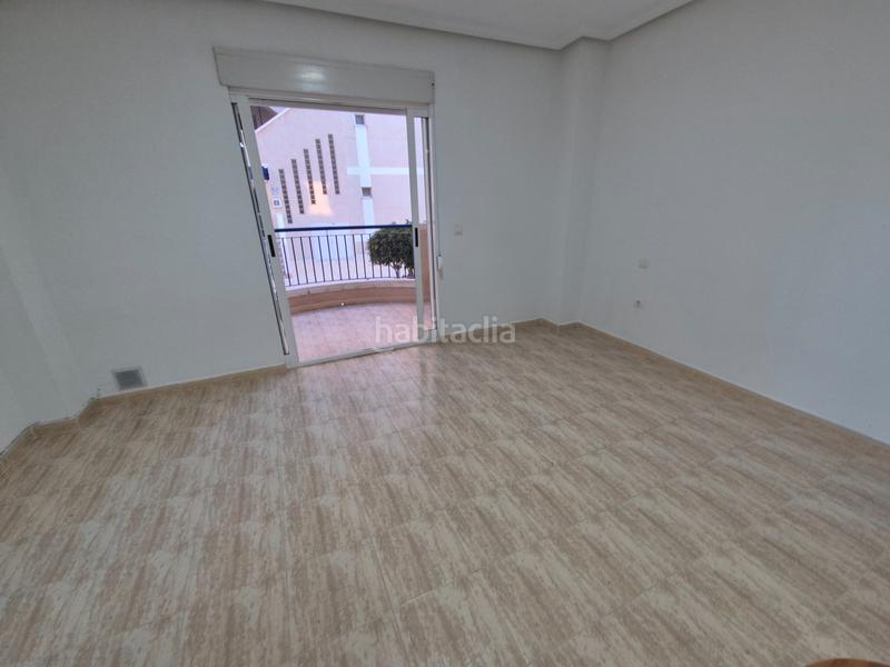 Foto 2ffe7011-2495-4c41-99e9-b3bffc7d5a6e. Rez-de-chaussée avec piscine dans Los Arenales del Sol Elche / Elx