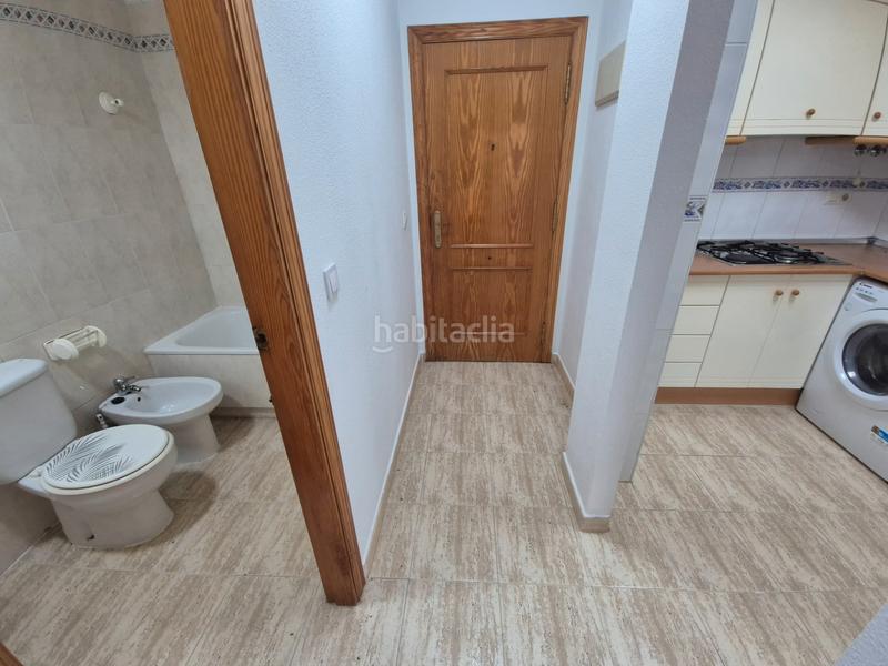 Foto 762ff1d6-137d-4c22-9ec5-13f216691656. Rez-de-chaussée avec piscine dans Los Arenales del Sol Elche / Elx