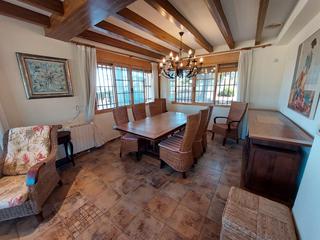 Location Chalet à La Marina. La marina ,piscina, garaje, terraza, 4 habitaciones, 2 baños, ar