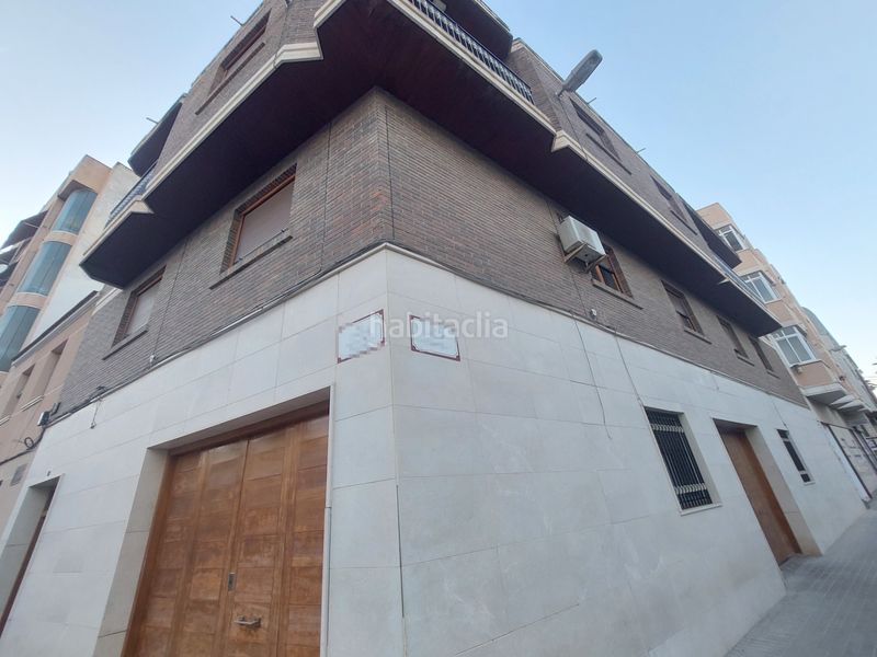 Foto a4fa2eaf-925e-4474-881e-f6a2c89f42ff. Edifici a El Raval - Portes Encarnades Elche / Elx