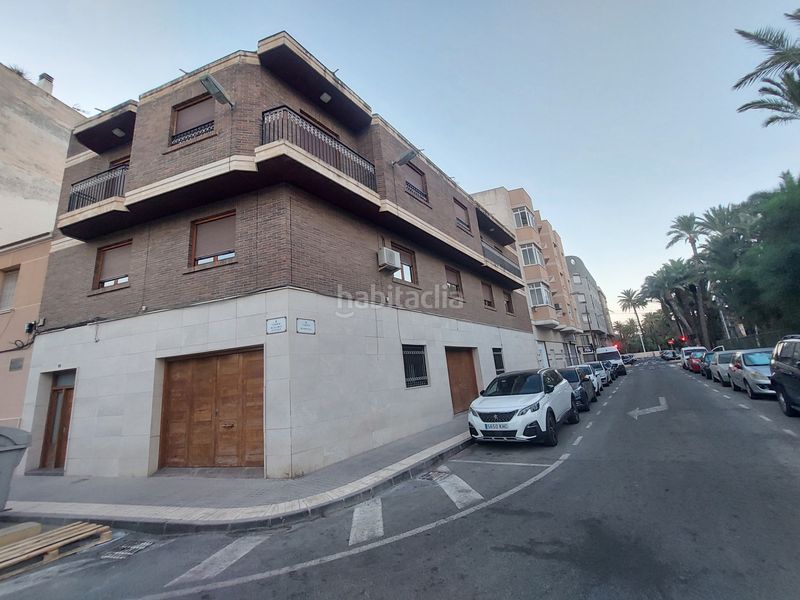 Foto dc5f6eb3-d873-4ed2-95fd-2ef0f307f707. Edifici a El Raval - Portes Encarnades Elche / Elx