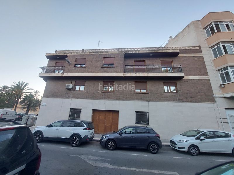 Foto f47ab2a7-6ffc-48a3-a53d-8be86e47aa90. Edifici a El Raval - Portes Encarnades Elche / Elx