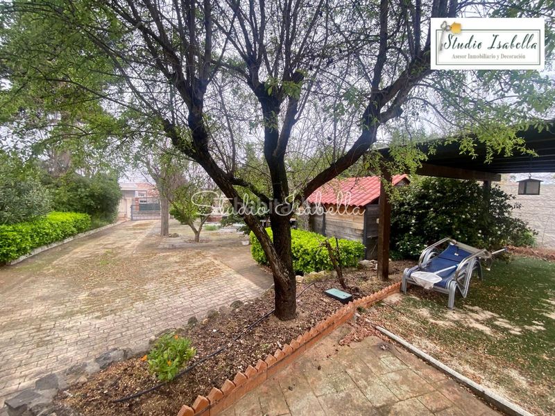 Foto 20eab2ff-0f73-481b-9623-9d4f6b679eb1. Chalet en Nambroca
