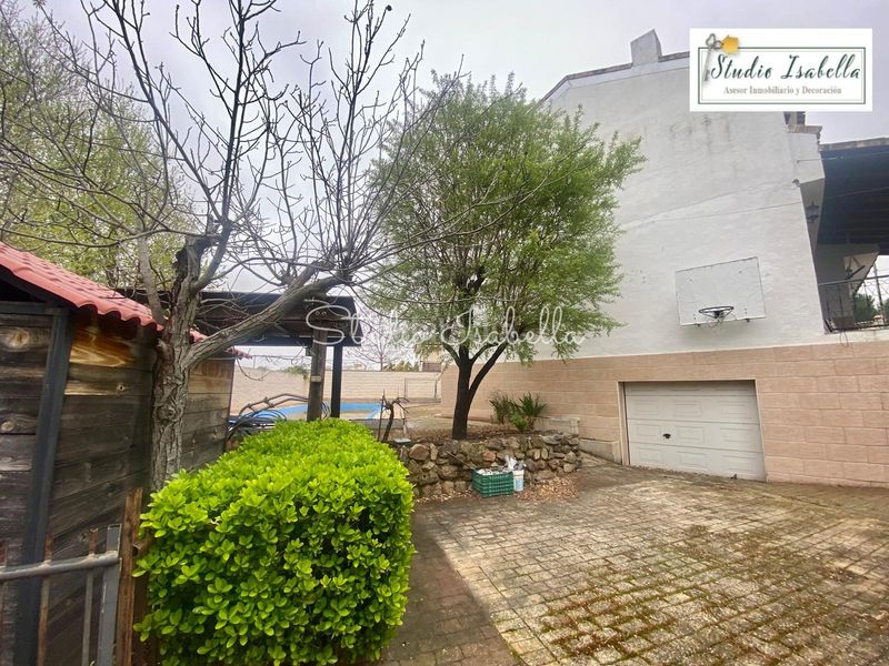 Foto 4d644844-caa8-42a5-849a-7051e9afd5cd. Chalet en Nambroca