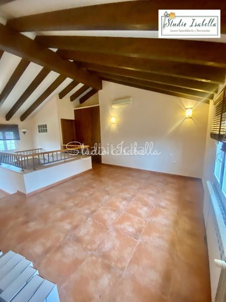 Foto aec9c8a4-3c5d-4893-8ae1-440682ecb476. Chalet en Nambroca