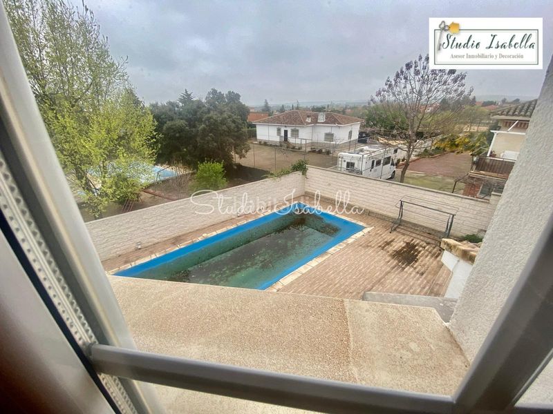Foto e5b7d463-aa8f-4212-b2cd-0ea2b39fdef7. Chalet en Nambroca