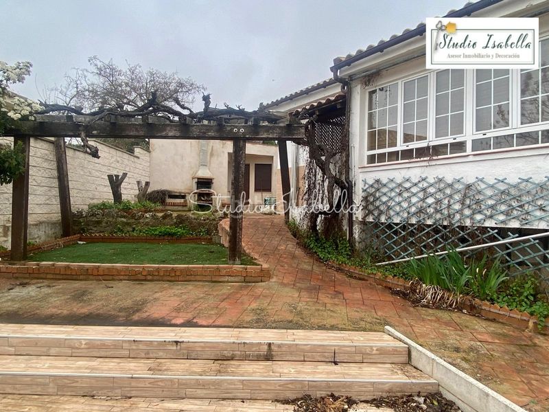 Foto ed5101be-57f3-4979-b677-bbe2c535e292. Chalet en Nambroca