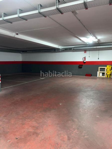 Foto 8f6b4bce-9530-4129-9877-e938a5fc2f4a. Aparcament cotxe a Centro Almería